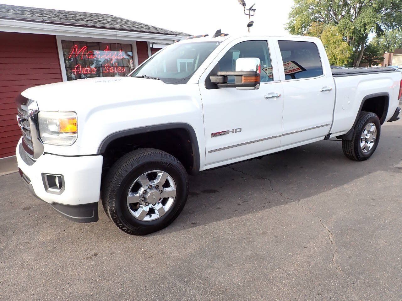 Used 2015 GMC Sierra 3500 SLT w/ Duramax Plus Package AWD/4WD image 3
