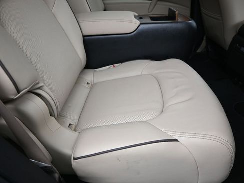 Used 2024 Nissan Armada SL w/ Captain's Chairs Package image 23