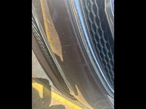 Used 2017 Chrysler Pacifica Limited w/ UConnect Theater Package FWD image 24