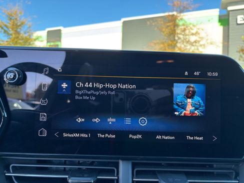 Used 2025 Chevrolet Trax LT image 21