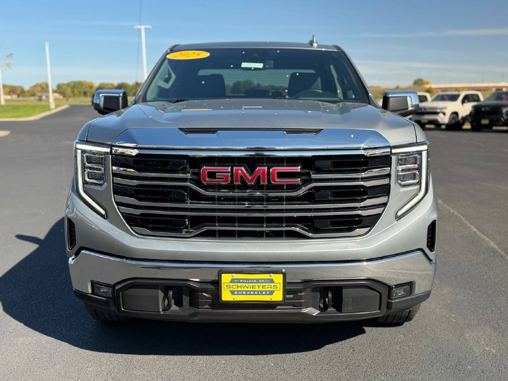 Used 2025 GMC Sierra 1500 SLT AWD/4WD image 2