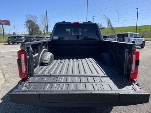 New 2026 Ford F250 Lariat w/ Black Appearance Package AWD/4WD image 10