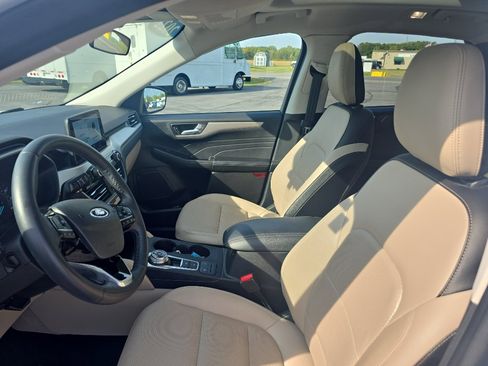 Used 2022 Ford Escape SEL image 11