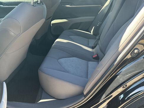 Used 2022 Toyota Camry LE image 20