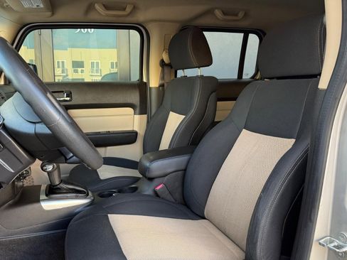 Used 2006 HUMMER H3 w/ Chrome Appearance Package image 13