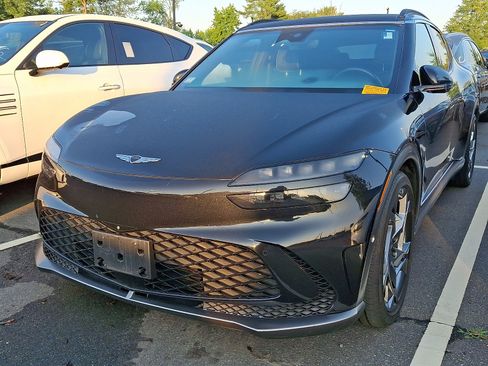 Certified 2023 Genesis GV60 Performance AWD/4WD image 4