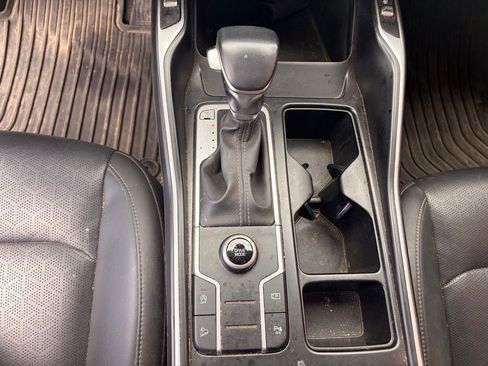 Used 2022 Kia Sorento S w/ Panoramic Sunroof Package FWD image 19