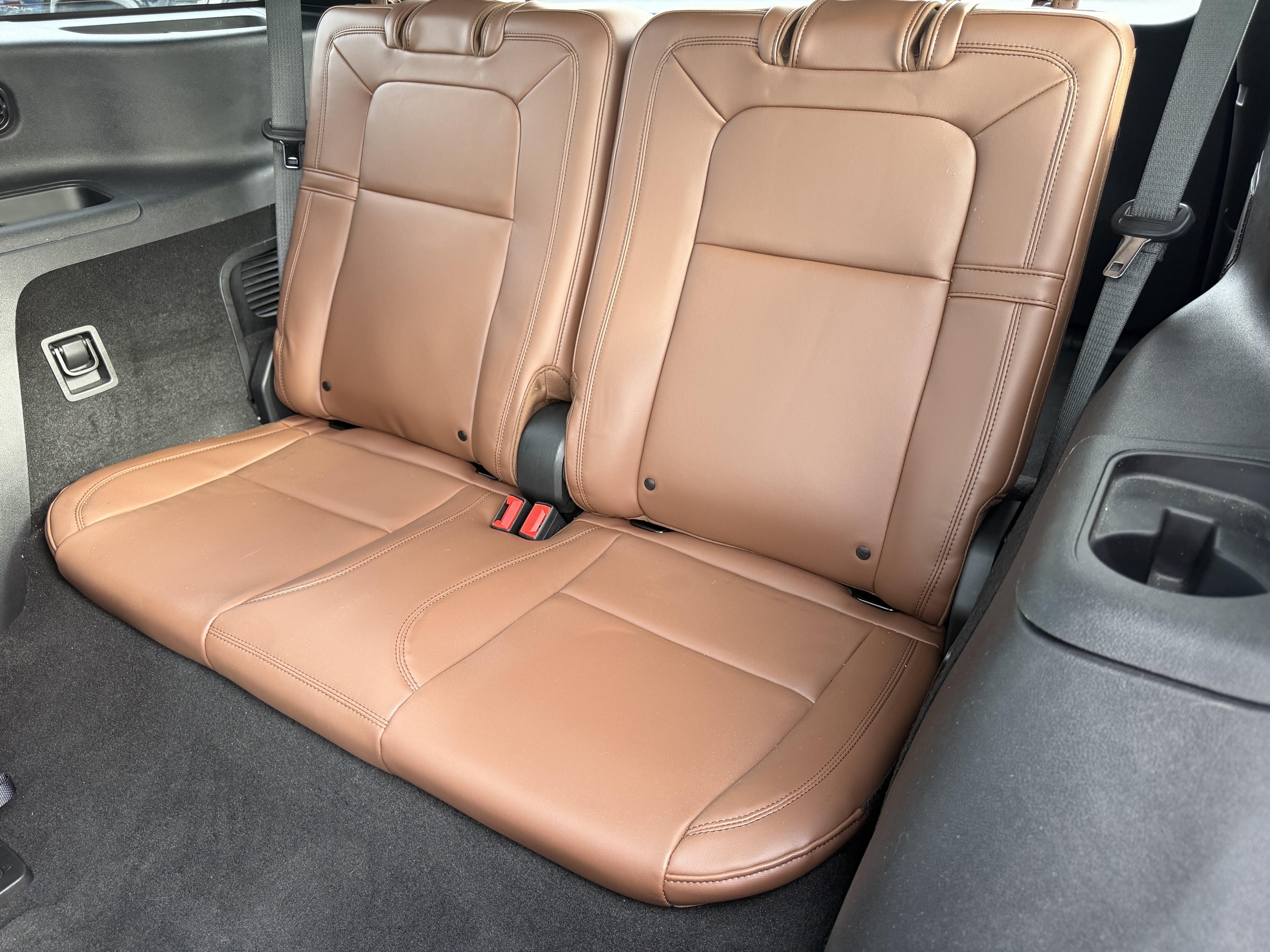 Used 2023 Lincoln Aviator Reserve w/ Equipment Group 201A AWD/4WD image 12