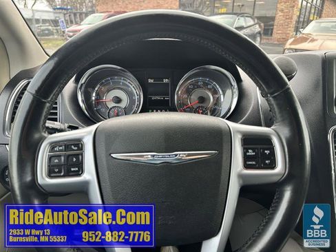 Used 2012 Chrysler Town & Country Touring-L w/ Entertainment Group #2 image 18