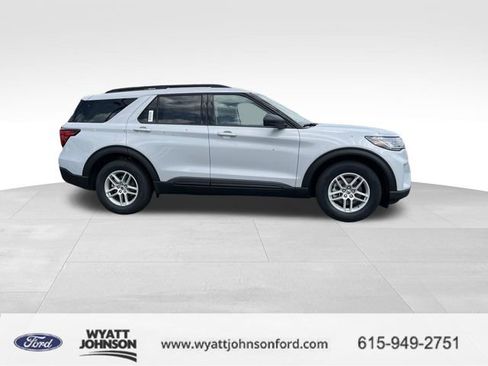 New 2026 Ford Explorer Active image 2