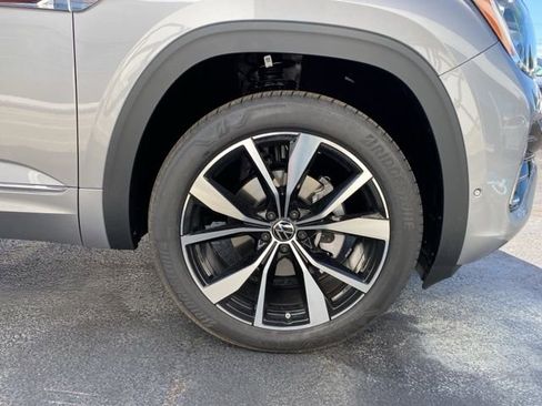 New 2026 Volkswagen Atlas Cross Sport SEL Premium R-Line AWD/4WD image 22
