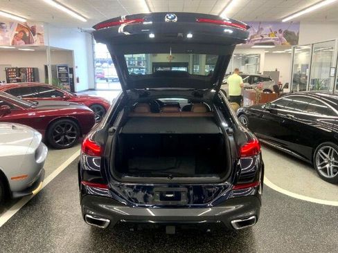 Used 2022 BMW X6 xDrive40i w/ M Sport Package image 36