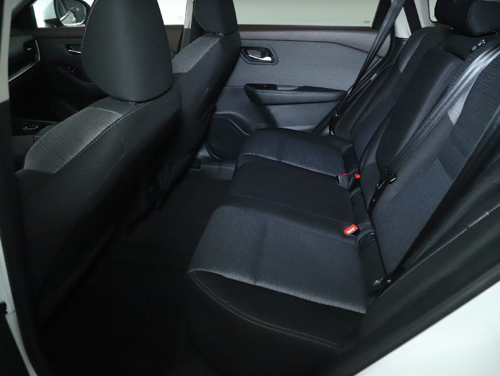 Used 2023 Nissan Rogue SV AWD/4WD image 15