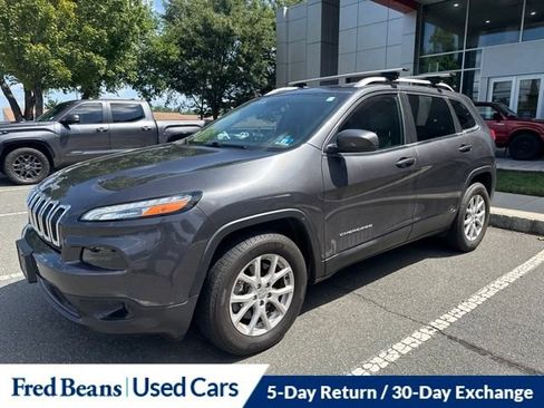 Used 2016 Jeep Cherokee Latitude w/ Safety/Convenience Group AWD/4WD image 15