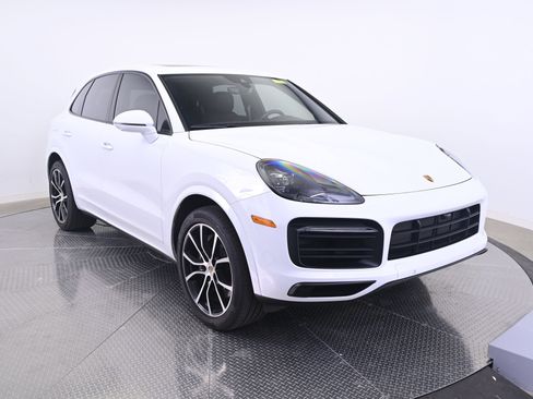 Certified 2023 Porsche Cayenne AWD/4WD image 9