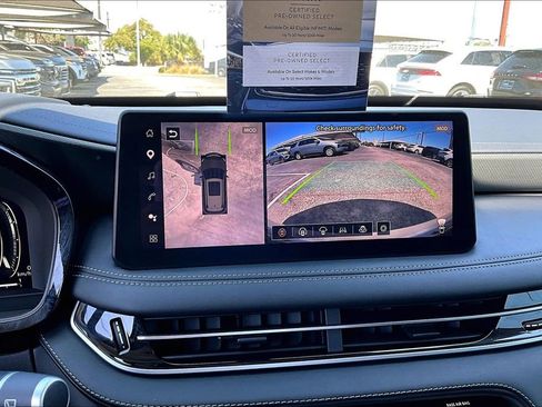 Certified 2026 INFINITI QX60 Luxe w/ Family Package FWD image 32