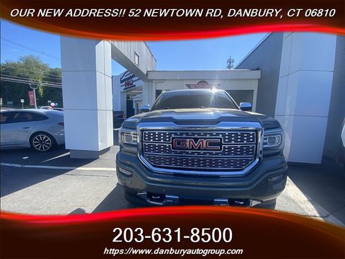 Used 2018 GMC Sierra 1500 Denali w/ Denali Ultimate Package AWD/4WD image 10