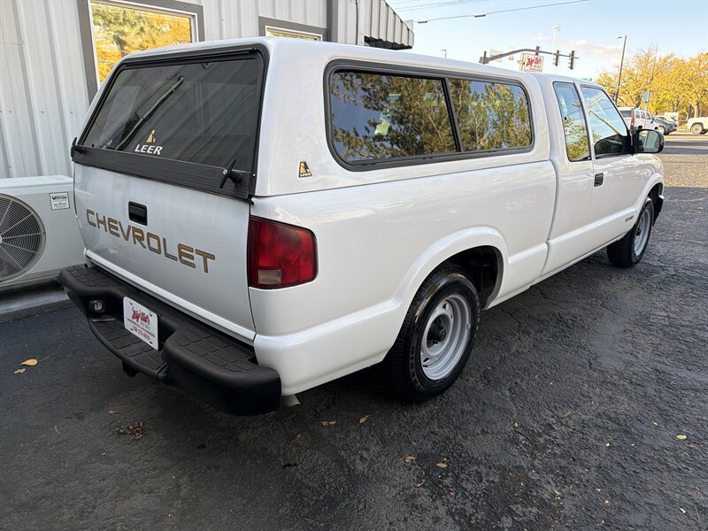 Used 2002 Chevrolet S10 Pickup 2WD Extended Cab image 4