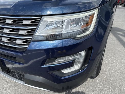 Used 2016 Ford Explorer XLT w/ Equipment Group 201A AWD/4WD image 10