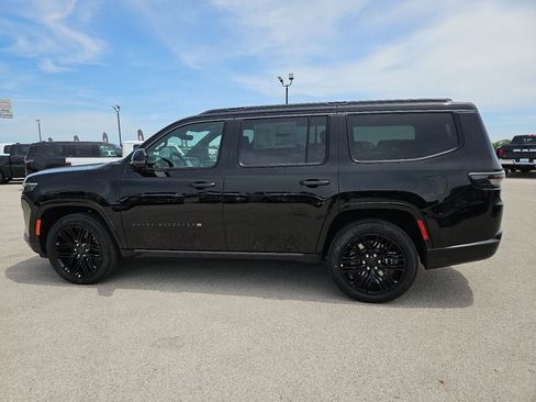 New 2026 Jeep Grand Wagoneer Limited AWD/4WD image 3
