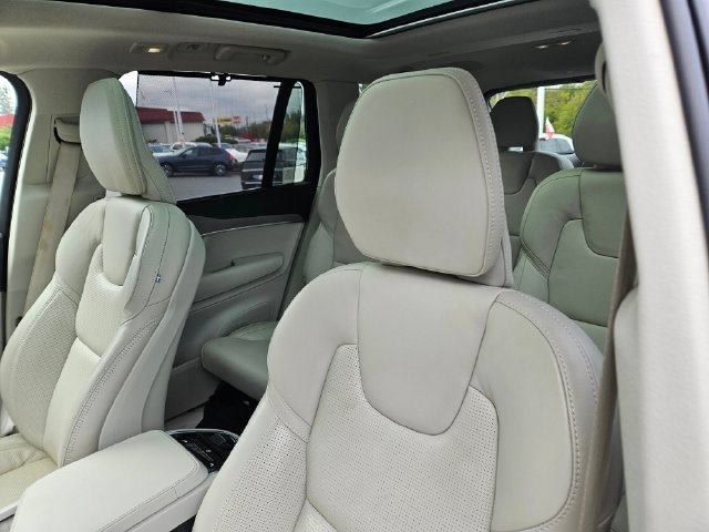 Certified 2023 Volvo XC90 T8 Ultimate w/ Protection Package Premier AWD/4WD image 19
