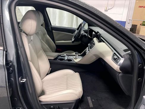 Used 2022 Genesis G70 3.3T w/ Sport Advanced Package AWD/4WD image 11