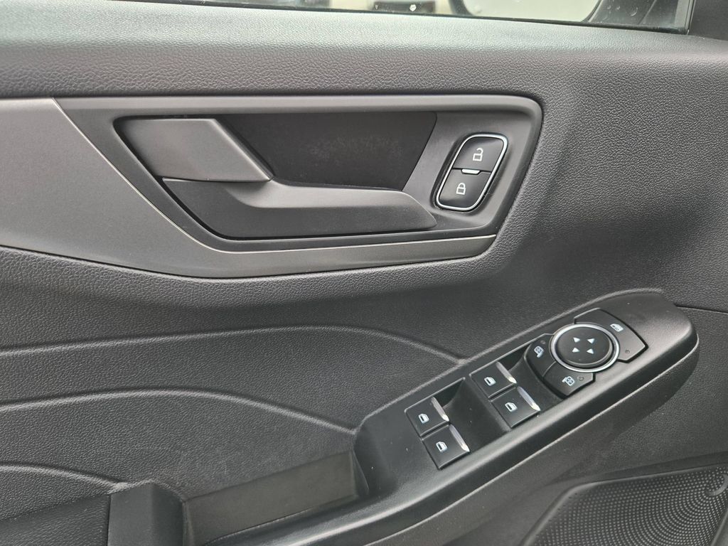 Used 2025 Ford Escape Active AWD/4WD image 25