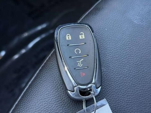 Used 2024 Chevrolet Equinox RS w/ RS Leather Package AWD/4WD image 32