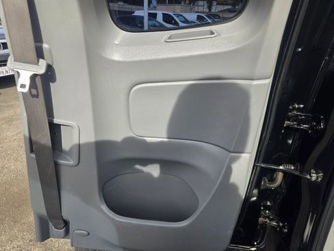 Used 2015 Toyota Tacoma image 17