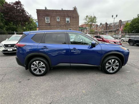 Used 2022 Nissan Rogue SV image 8