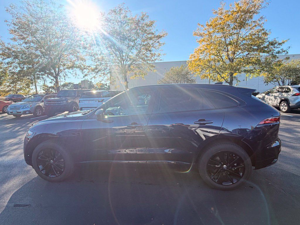 Used 2026 Jaguar F-PACE R-Dynamic S AWD/4WD image 2