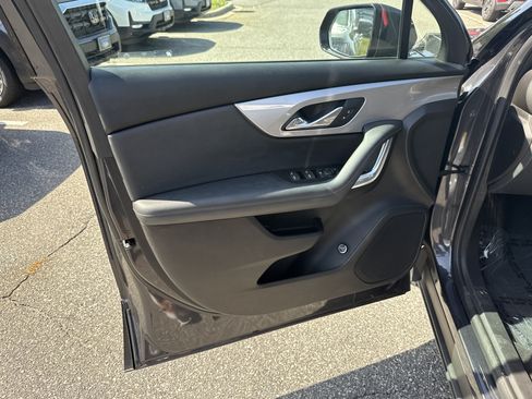 Used 2021 Chevrolet Blazer LT FWD image 19