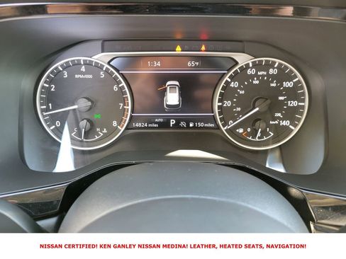 Certified 2025 Nissan Pathfinder SL image 32