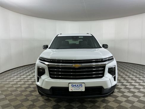 New 2026 Chevrolet Traverse LT w/ Driver Confidence Package image 2