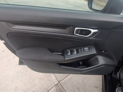 Used 2022 Honda Civic Sport image 10