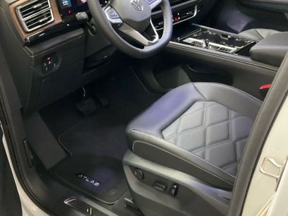 New 2026 Volkswagen Atlas SE