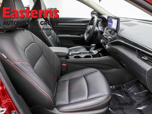 Used 2023 Nissan Altima 2.5 SR w/ SR Premium Package FWD image 23