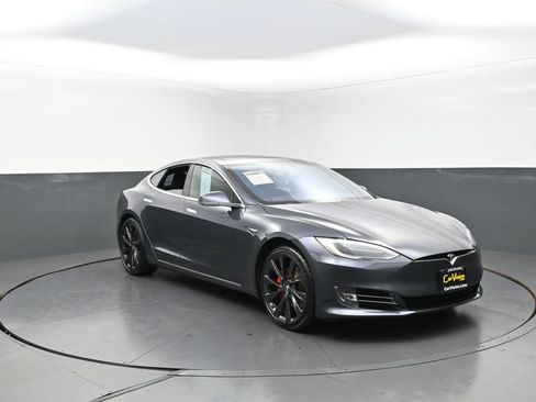 Used 2018 Tesla Model S P100D AWD/4WD image 2