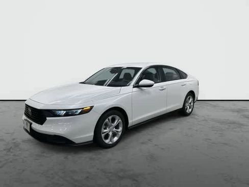 Used 2025 Honda Accord LX image 8