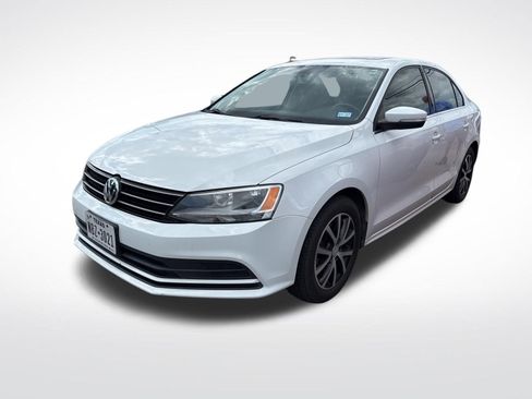 Used 2015 Volkswagen Jetta SE FWD image 1