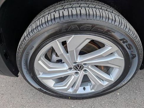 Used 2023 Volkswagen Atlas SE image 9