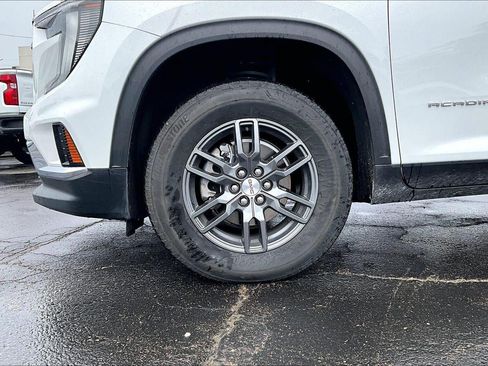 Used 2025 GMC Acadia Elevation AWD/4WD image 2