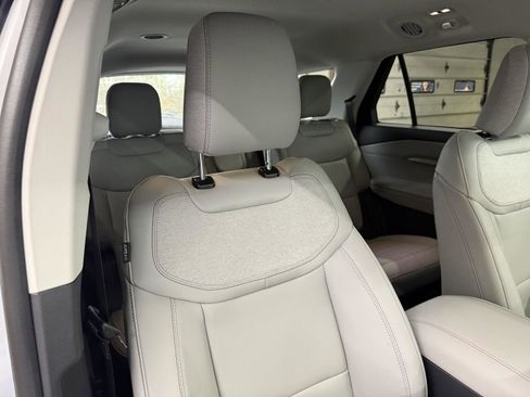 New 2026 Ford Explorer Active w/ Active Comfort Package image 24