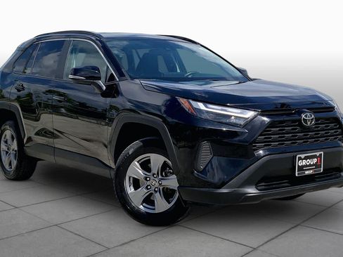 Used 2024 Toyota RAV4 XLE FWD image 3