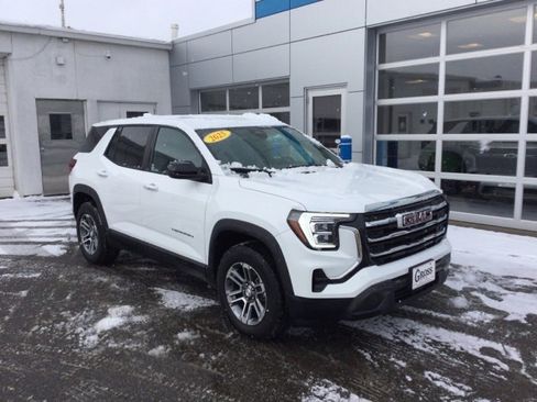 Used 2025 GMC Terrain Elevation image 2