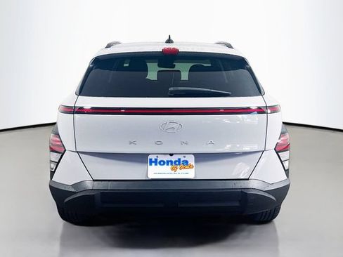 Used 2024 Hyundai Kona SEL FWD image 8