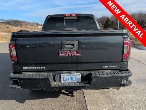Used 2017 GMC Sierra 1500 Denali image 4