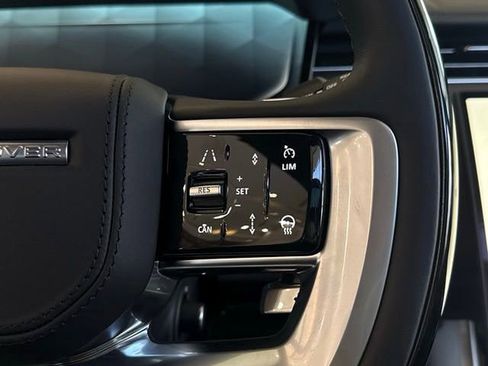 New 2025 Land Rover Range Rover Long Wheelbase SE AWD/4WD image 19