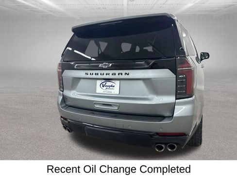 Used 2025 Chevrolet Suburban Z71 AWD/4WD image 12