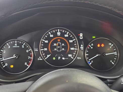 Used 2024 MAZDA MAZDA3 s FWD image 18